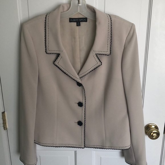 Taupe jacket with black decorative buttons - Picture 1 of 2